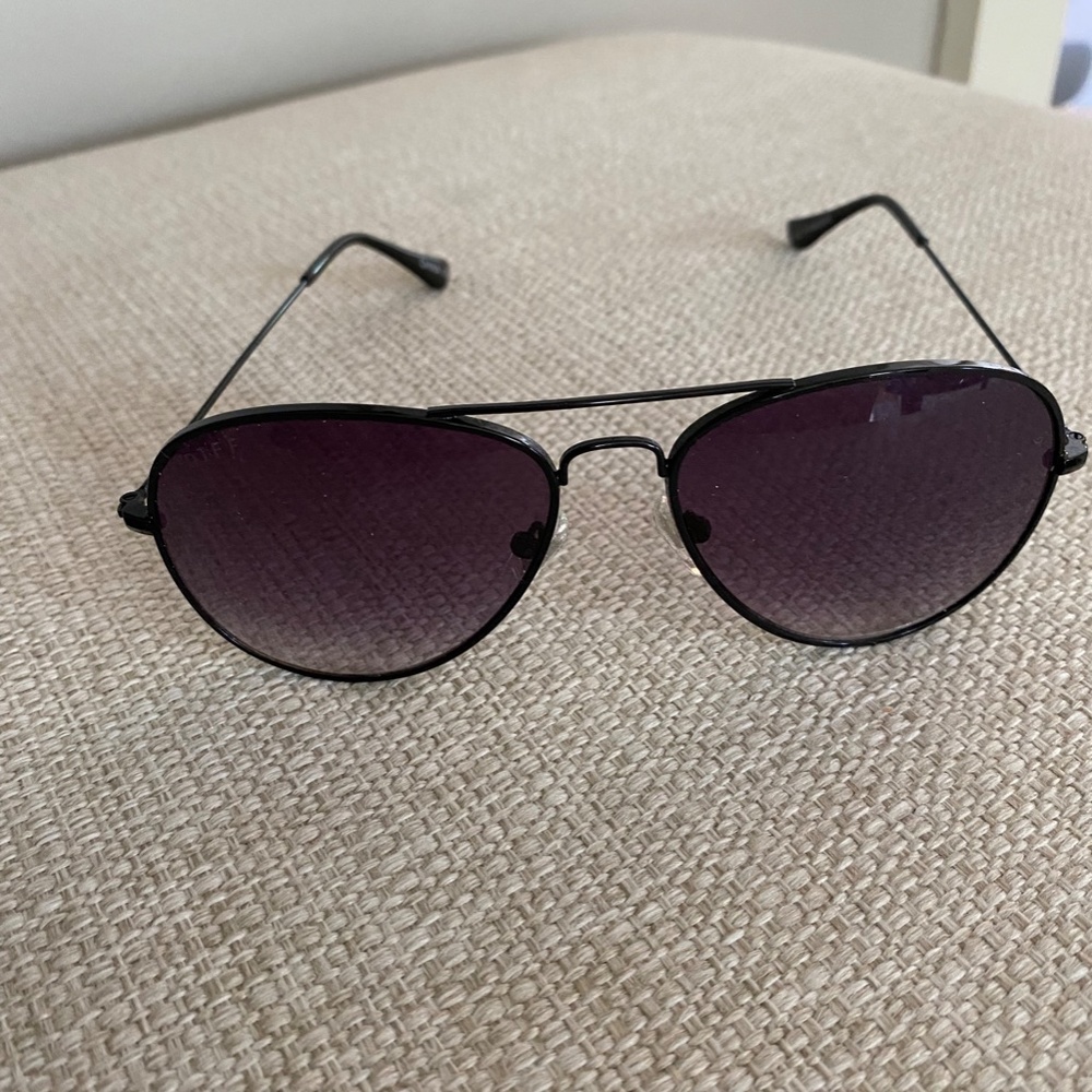 DIFF Aviator Sunglasses - never worn - Picture 5 of 5